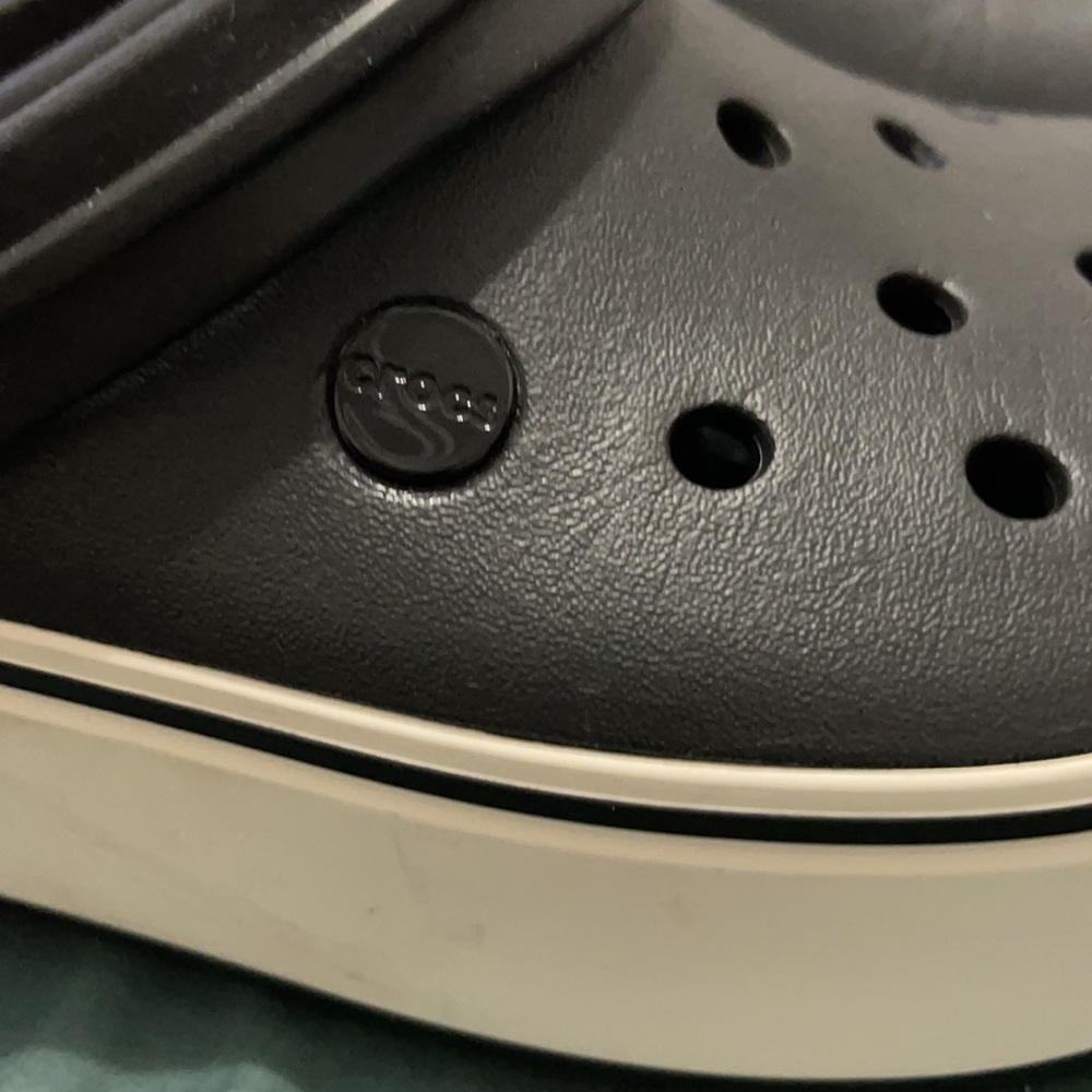 Crocs - Picture 2 of 4